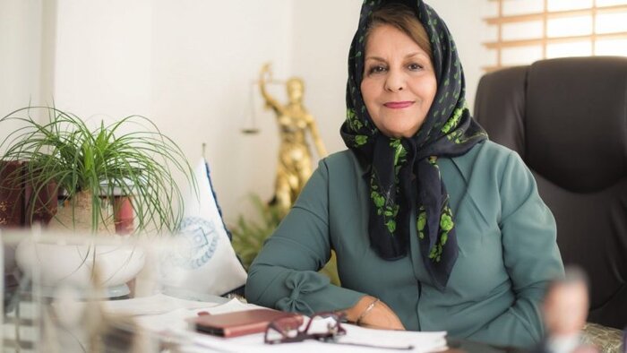 بهشید ارفع‌نیا، حقوقدان در گفت‌و‌گو با «کانون زنان ایرانی»